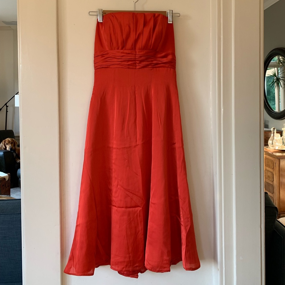 Gorgeous strapless midi dress